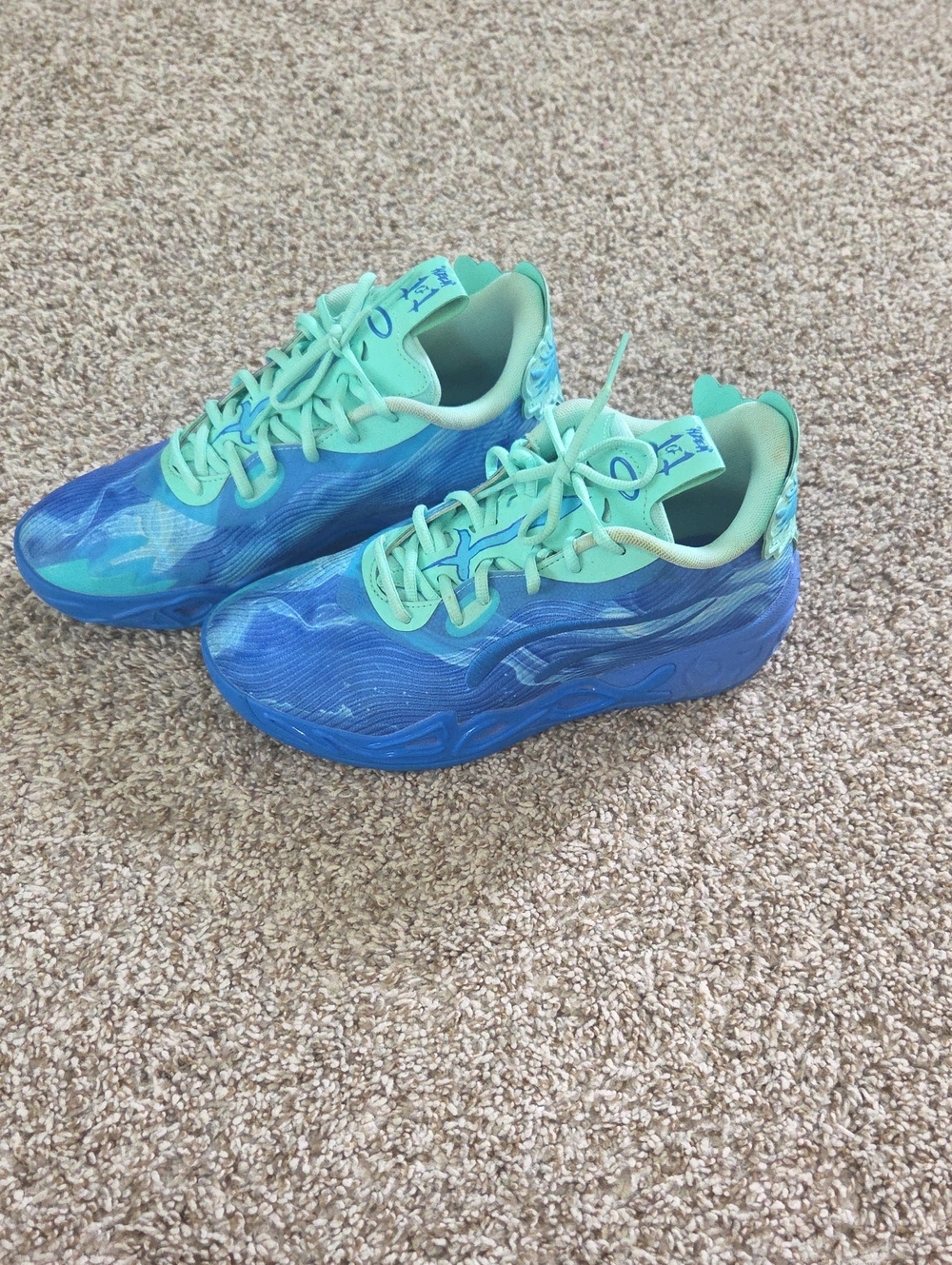 MB.04 Lo Basketball Size 7